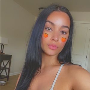 Meet your Posher, Carissa